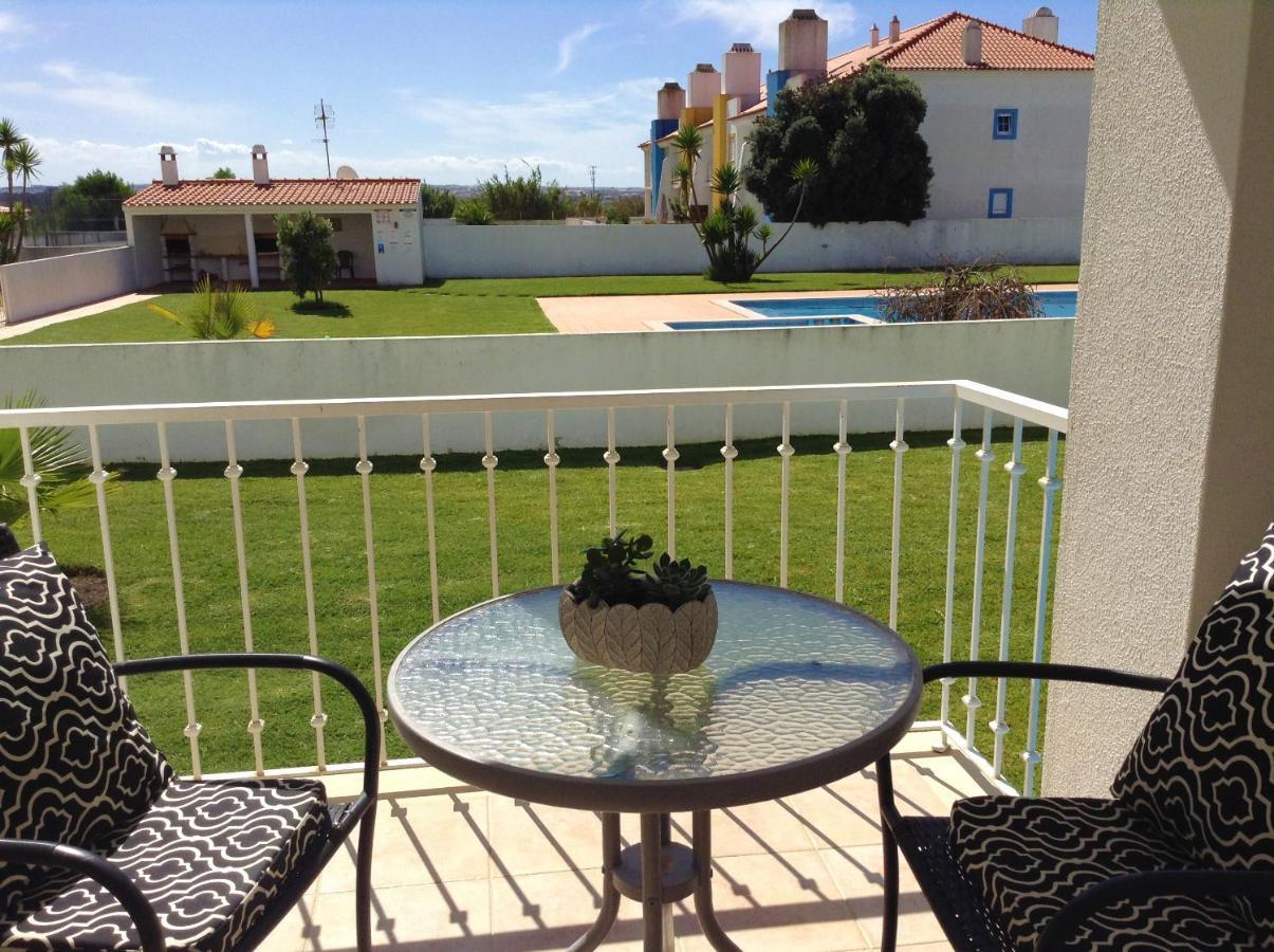 Palmeiras Apartement - T1 Com Piscina Baleal Kültér fotó